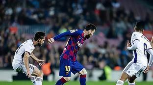 试图从中挖 试图从中挖